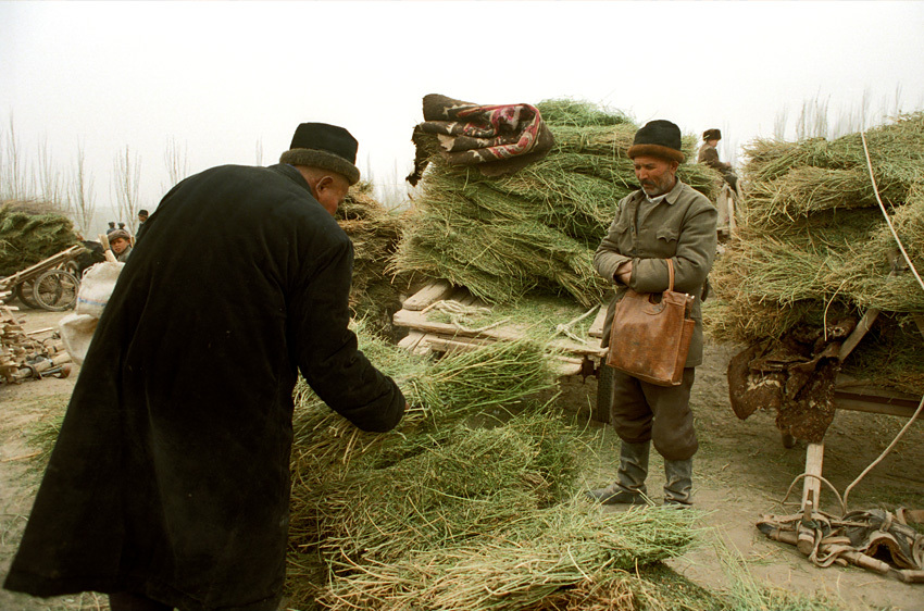 Straw Seller